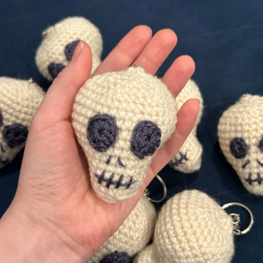 Crochet Skull Keychains (price for one) - Picture 7 of 9